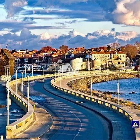 Апартаменти Rich Несебир