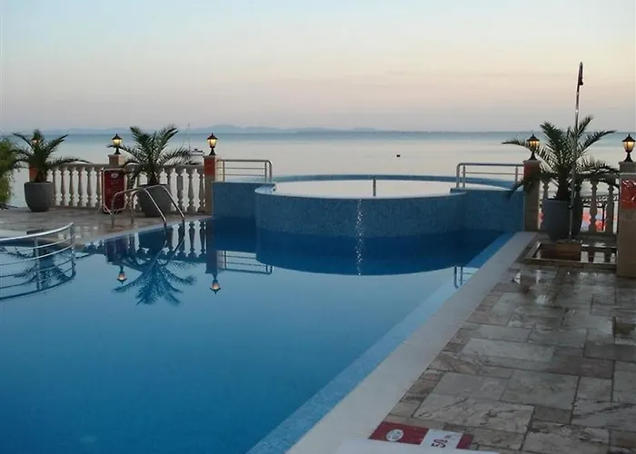 Rich Νεσέμπαρ